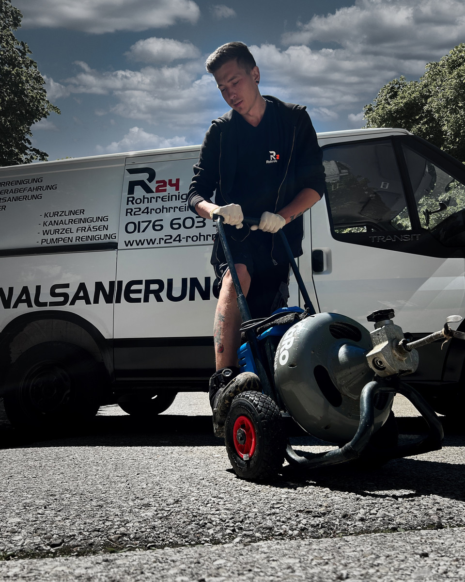 Professionelle Abflussreinigung mit modernster Technik